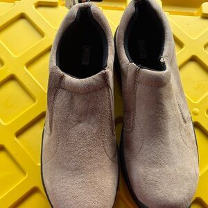 NWT Duluth trading co slip -on shoes slip resistant size 10.5